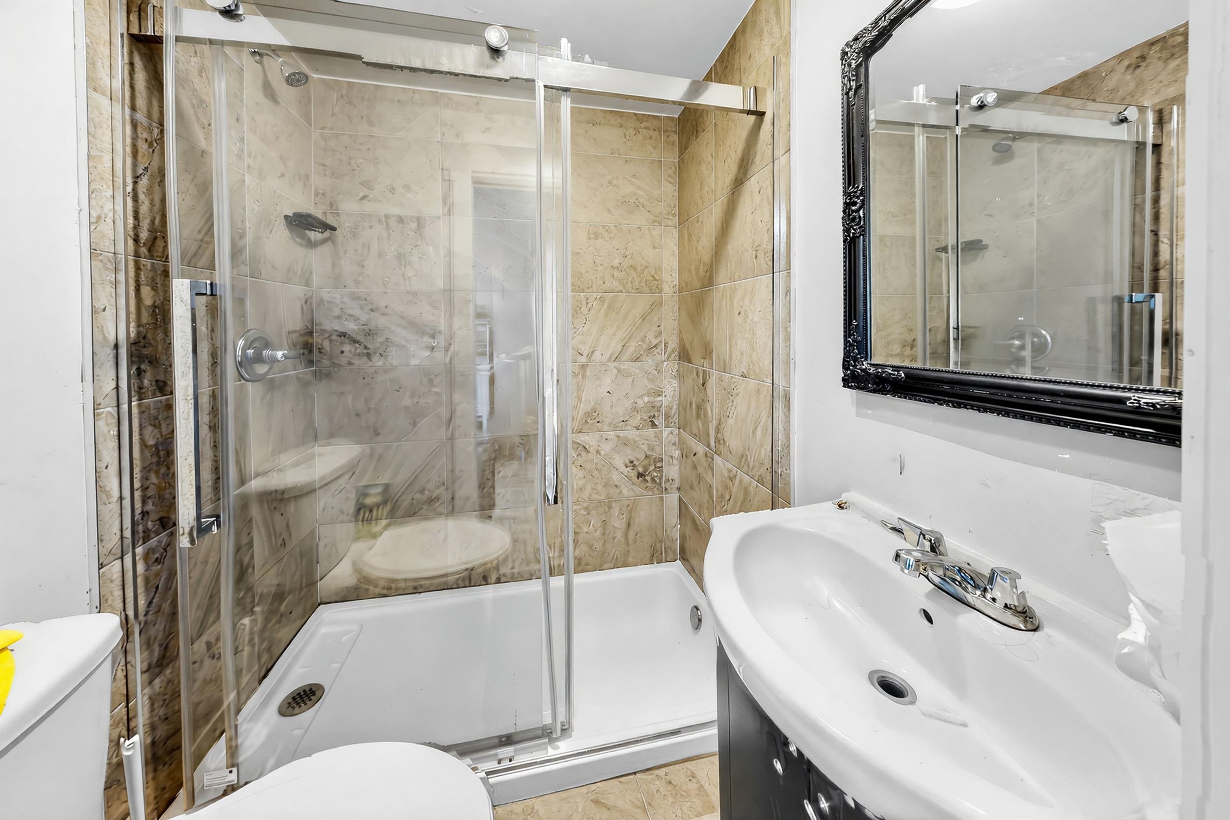 14906 92 AVENUE, SURREY 36