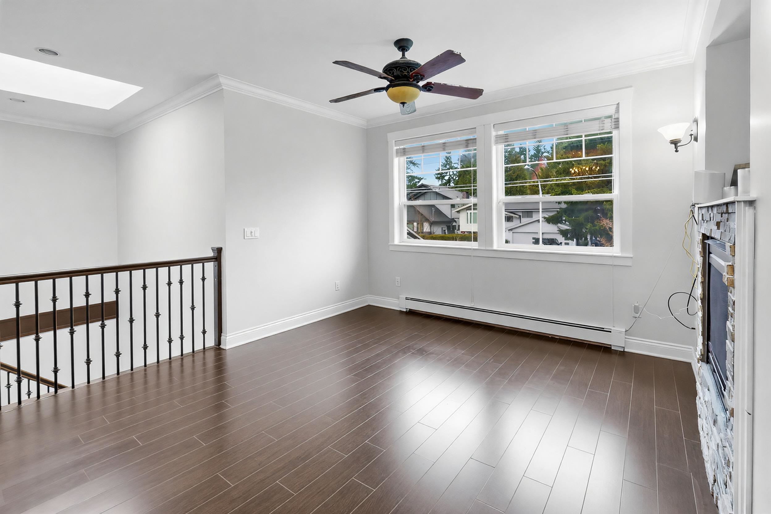 14906 92 AVENUE, SURREY 10
