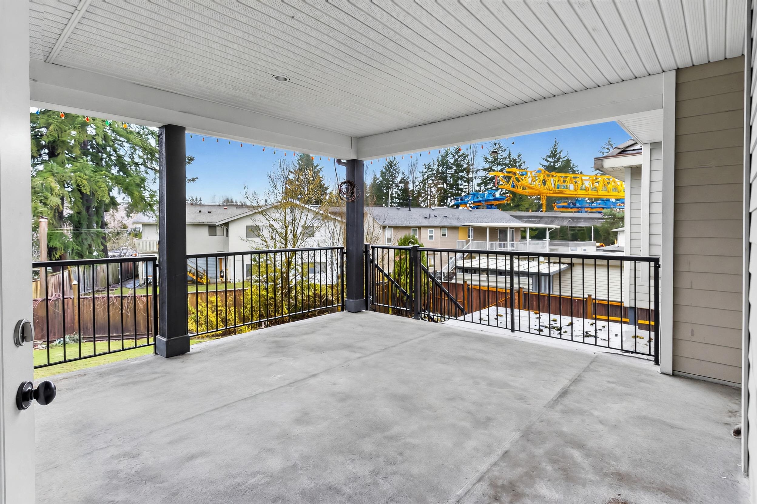 14906 92 AVENUE, SURREY 29