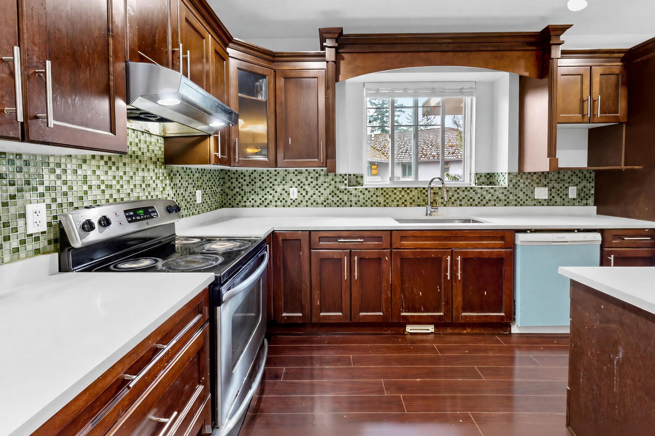 14906 92 AVENUE, SURREY 19