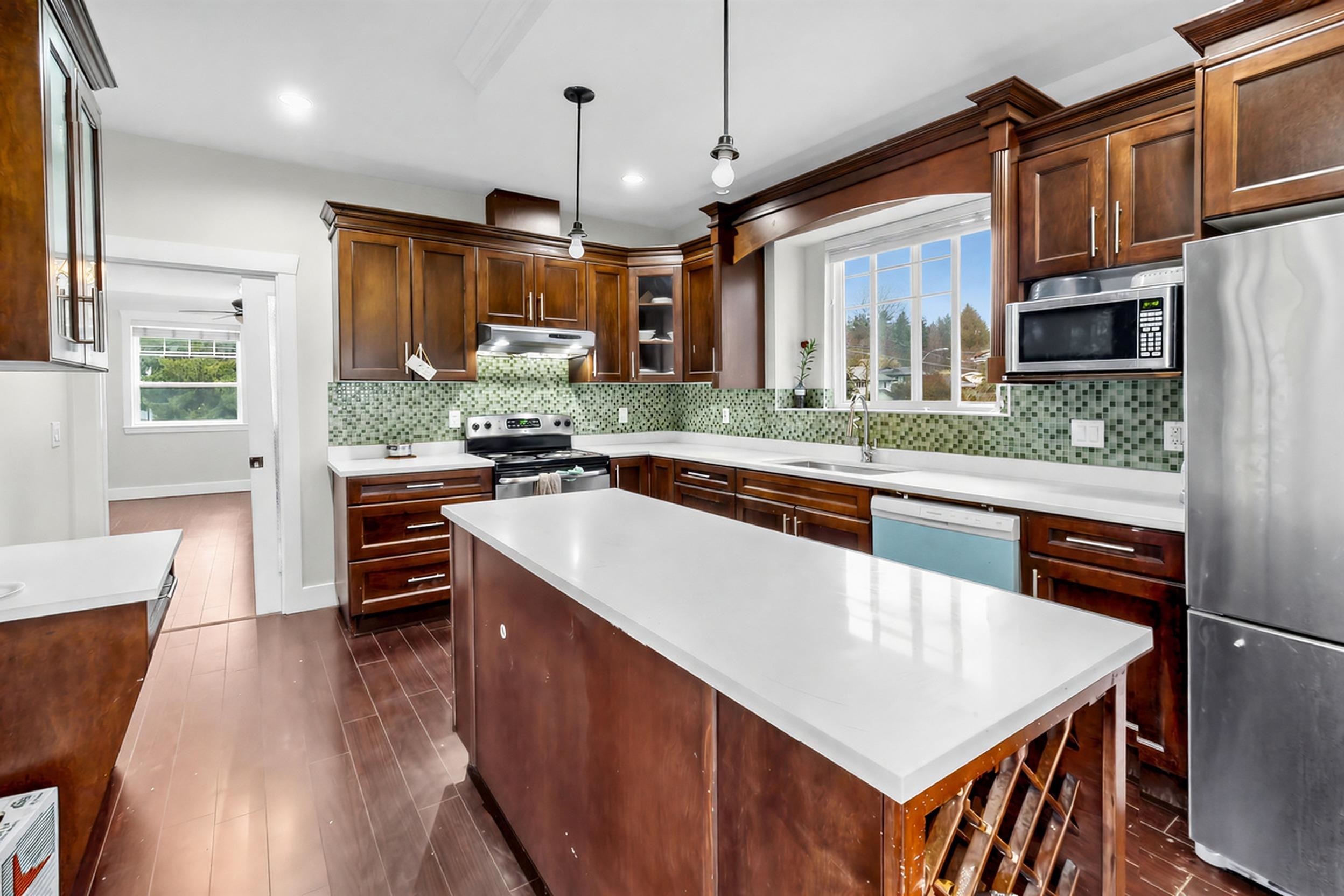 14906 92 AVENUE, SURREY 20