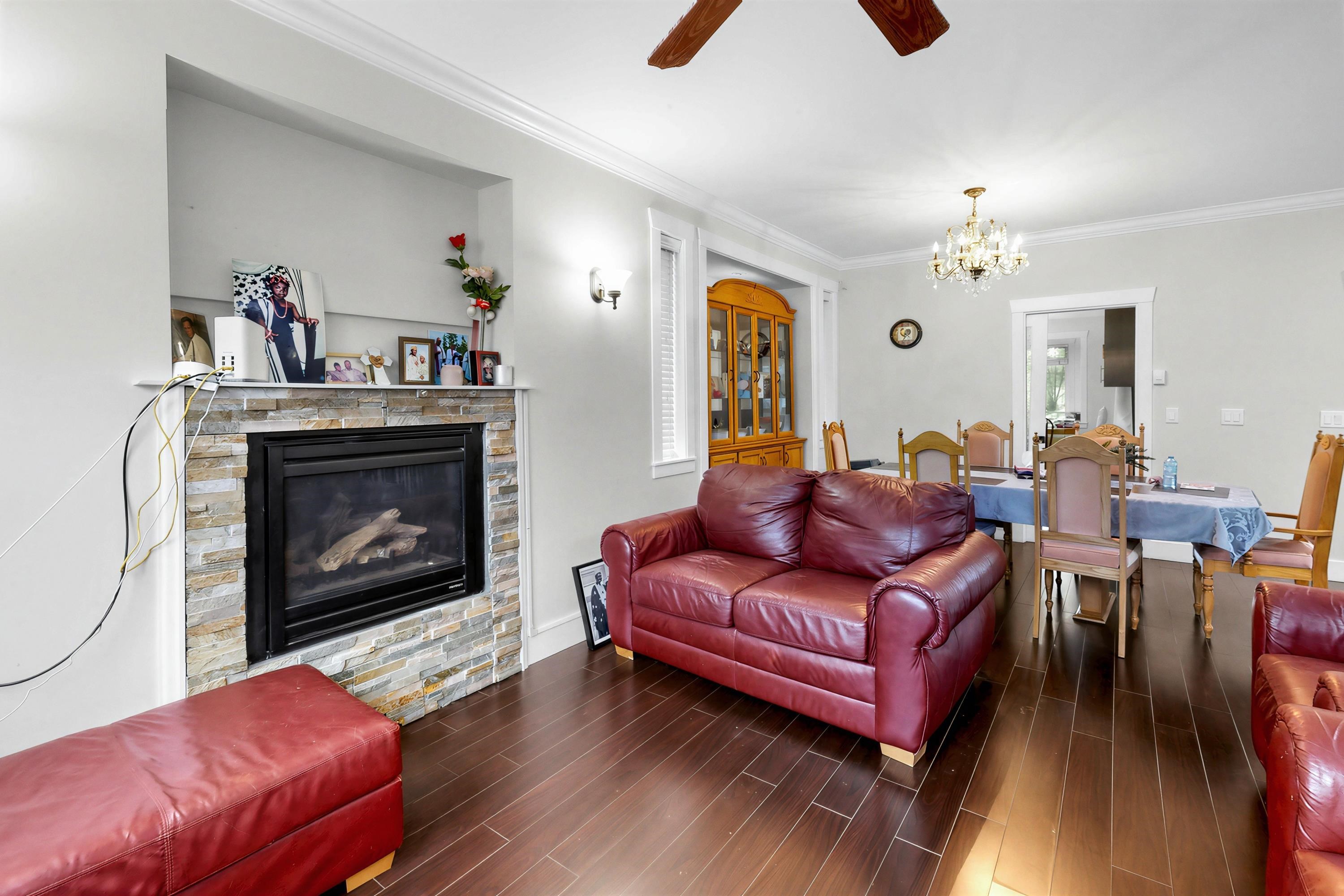 14906 92 AVENUE, SURREY 15