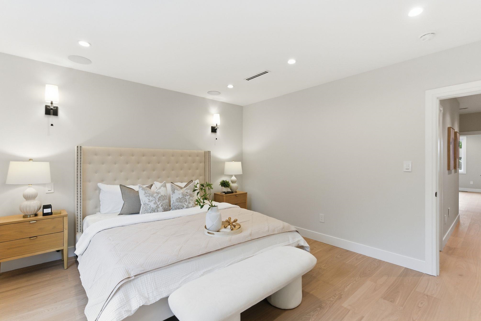 2 8408 17TH AVENUE 19